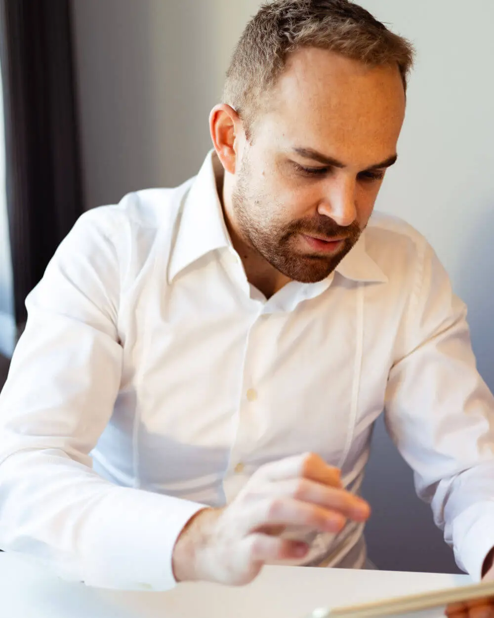 Dr. Nicolas Haßfurther im Beratungsgespräch